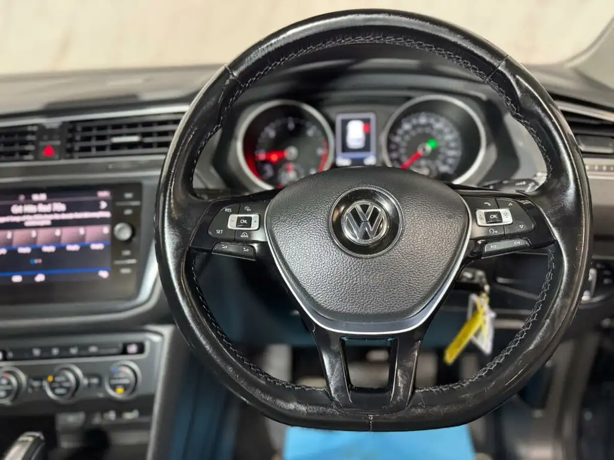 2017-volkswagen-tiguan-20tdi-se-navigation-150ps-ss-dsg-big-19