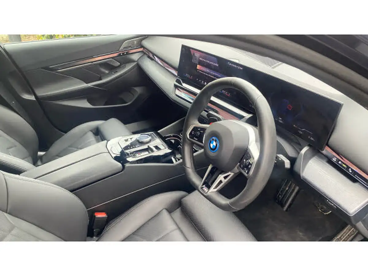 2024-bmw-5-series-e-i5-edrive40-m-sport-saloon-4d-big-5