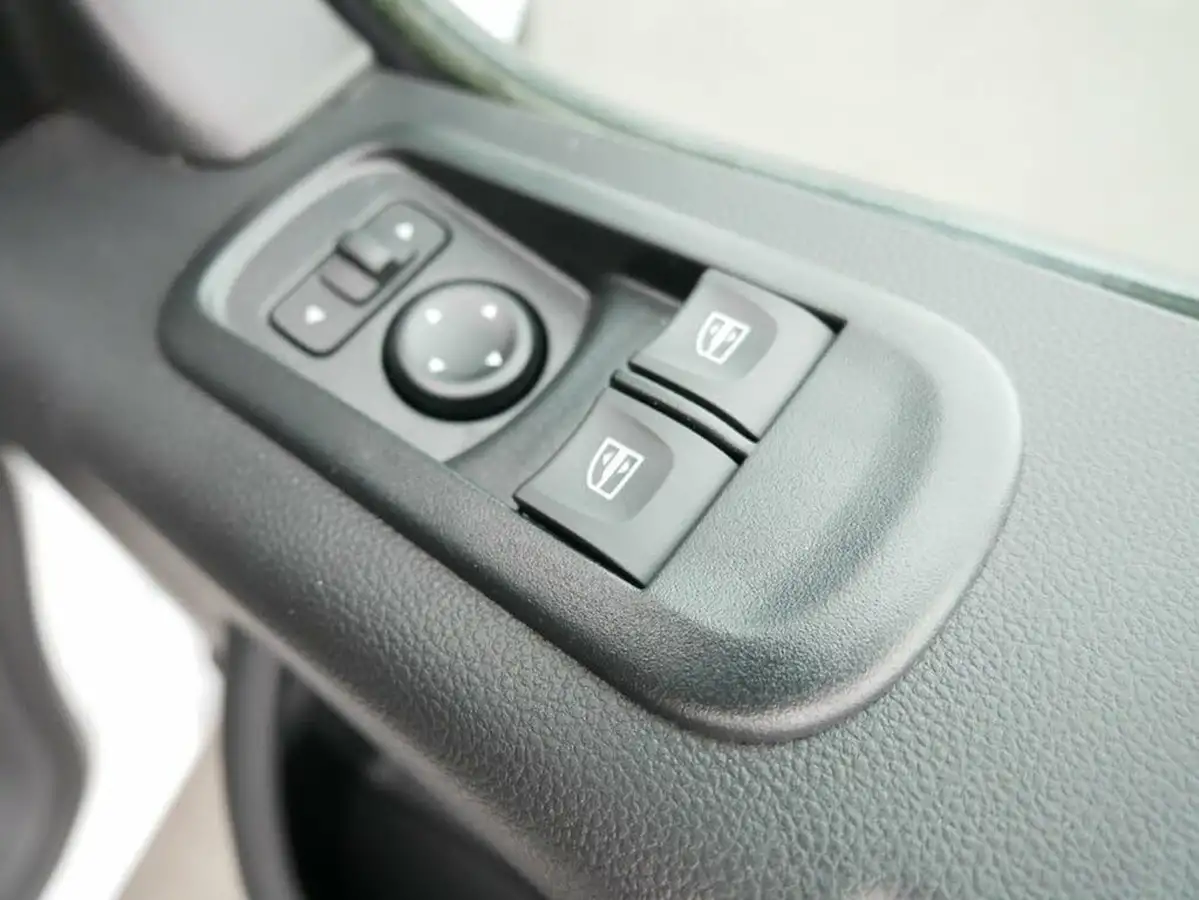 2024-nissan-interstar-23dci-f35-l3h2-tekna-135pseu6d-panel-van-big-28