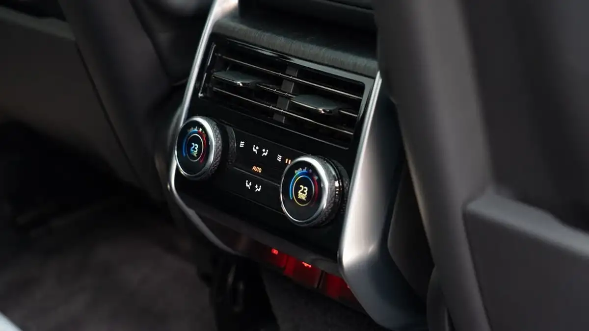 2022-land-rover-range-rover-30-d350-hse-big-5