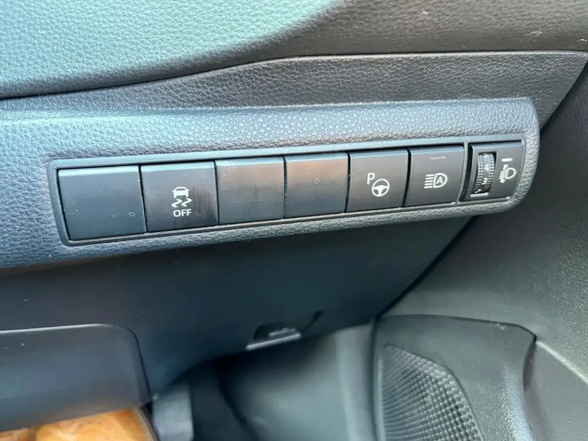 2021-toyota-corolla-18-vvt-i-design-trk-hatchback-5d-big-53