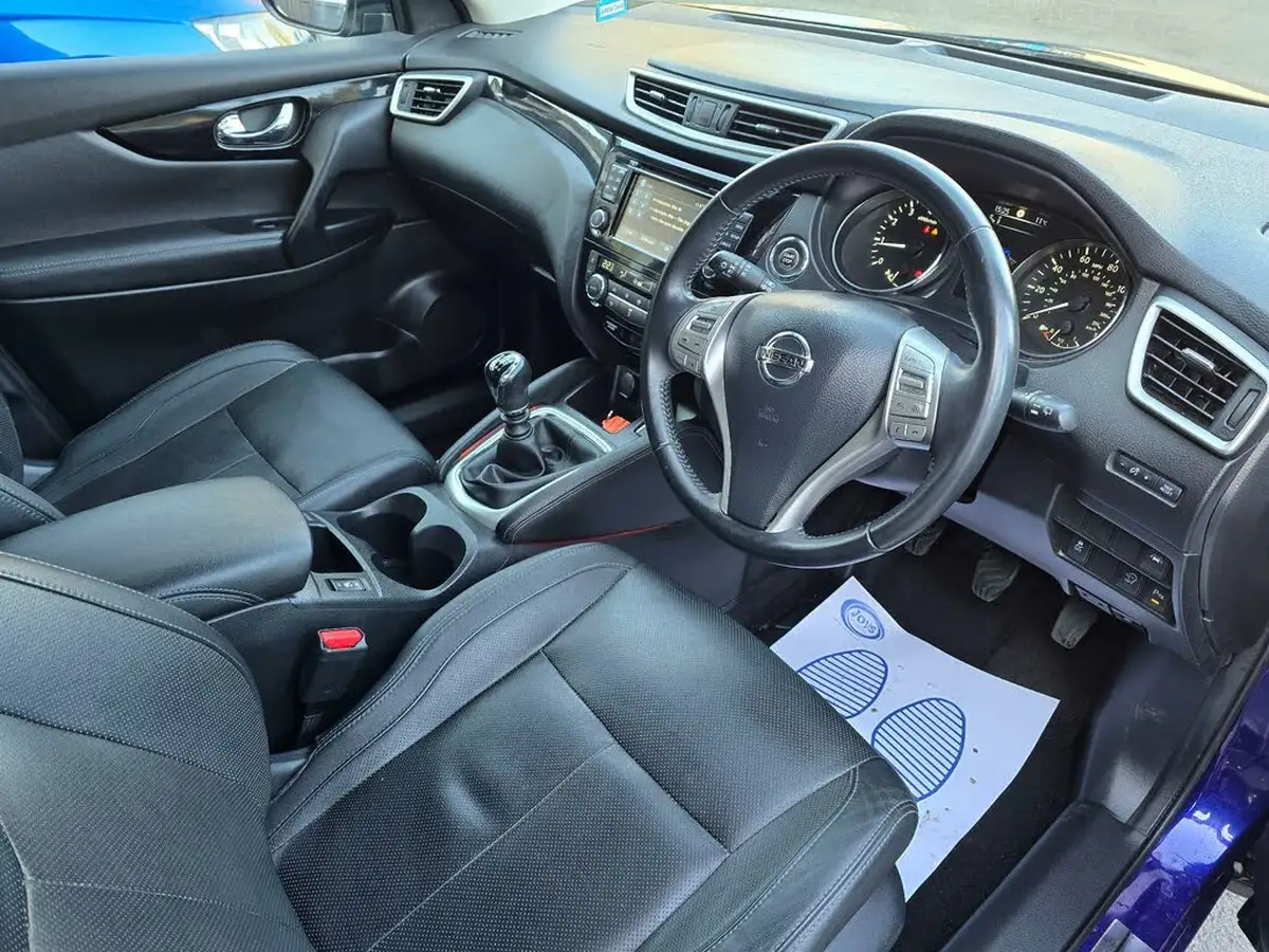 2016-nissan-qashqai-12-dig-t-tekna-big-60