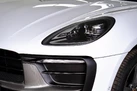 2022-porsche-macan-20-small-37