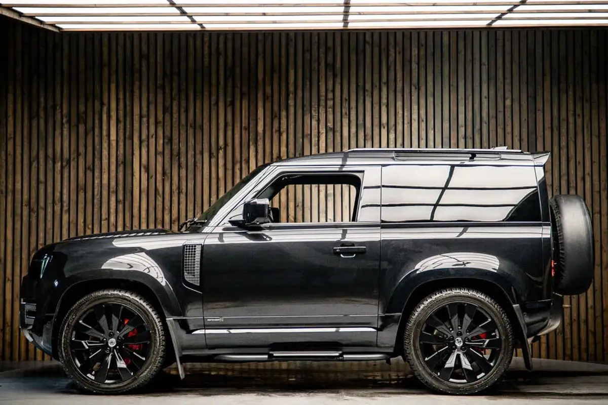 2021-land-rover-90-defender-30-p400-x-big-6