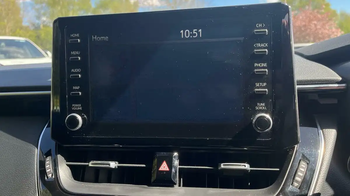 2021-suzuki-swace-18-sz-t-big-6