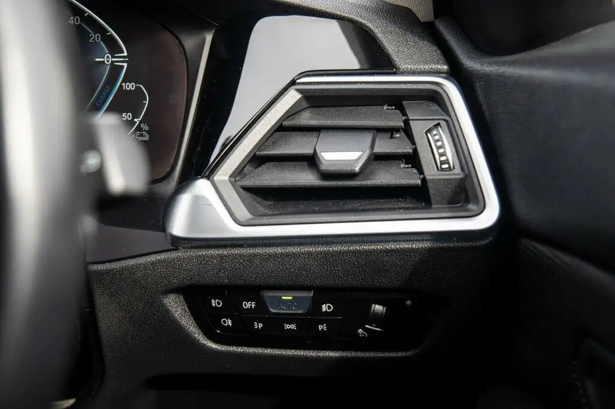 2021-bmw-3-series-20-330e-se-pro-touring-5d-big-15