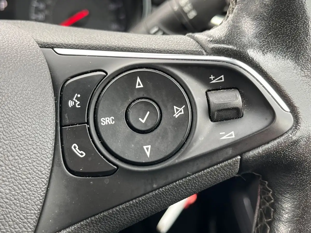 2022-vauxhall-crossland-12-elite-edition-130ps-auto-big-24