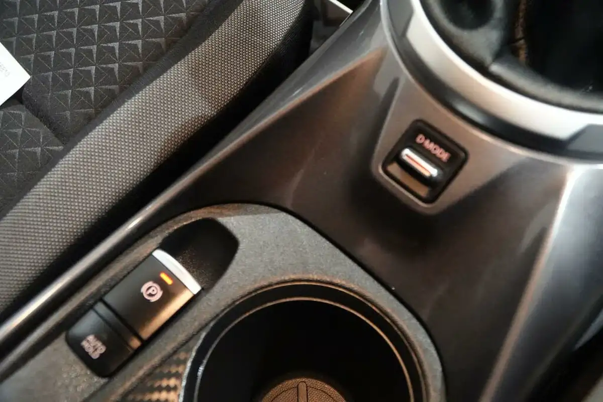 2022-nissan-juke-10-dig-t-n-connecta-big-21