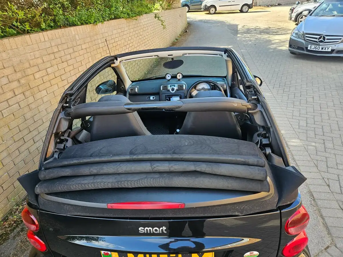 2010-smart-fortwo-10-passion-71bhp-cabriolet-big-16