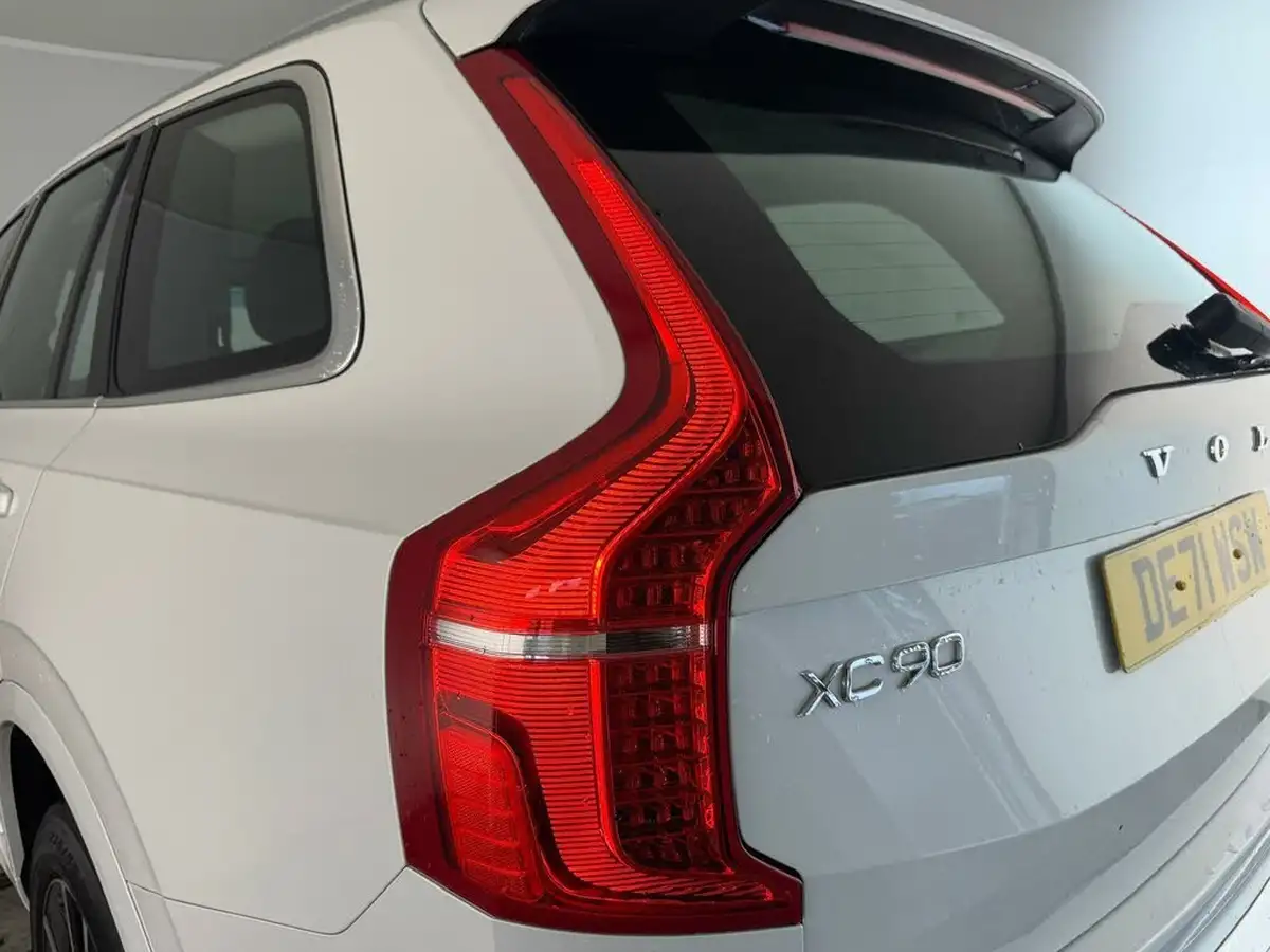 2021-volvo-xc90-20-t8-inscription-expression-455bhp-big-37