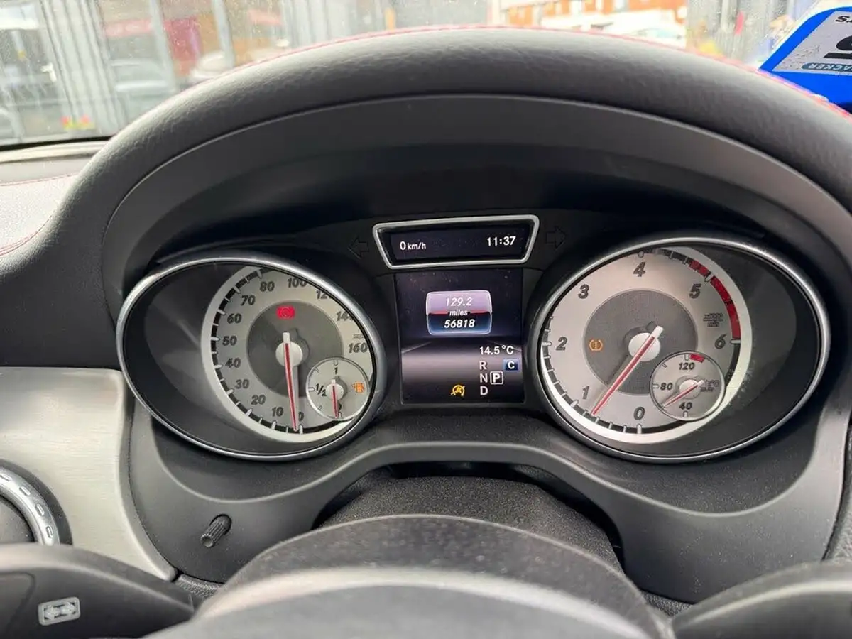 2017-mercedes-benz-gla-class-21d-gla-220d-amg-line-premium-plusss-big-9