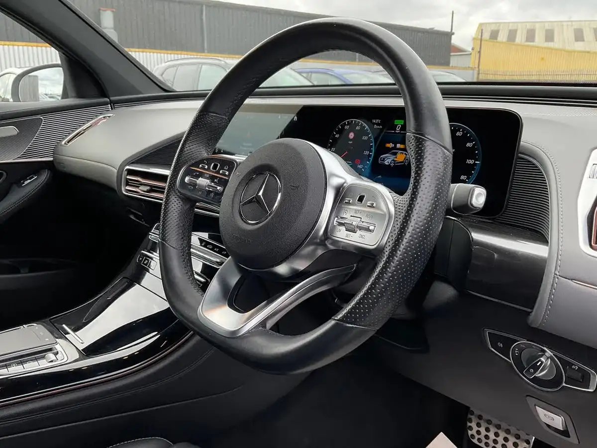 2020-mercedes-benz-eqc-e-eqc-400-amg-line-big-13