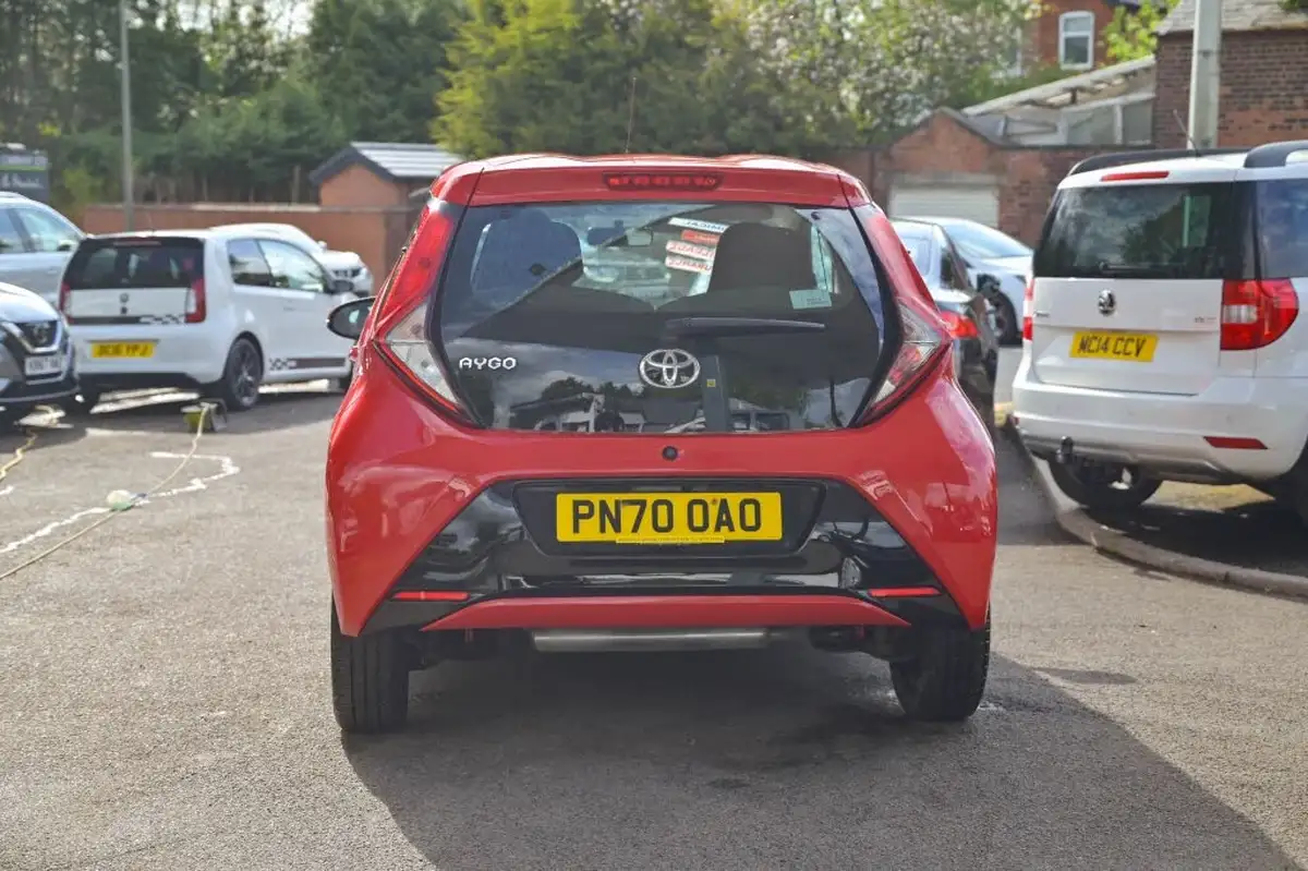 2020-toyota-aygo-10-vvt-i-x-play-big-6