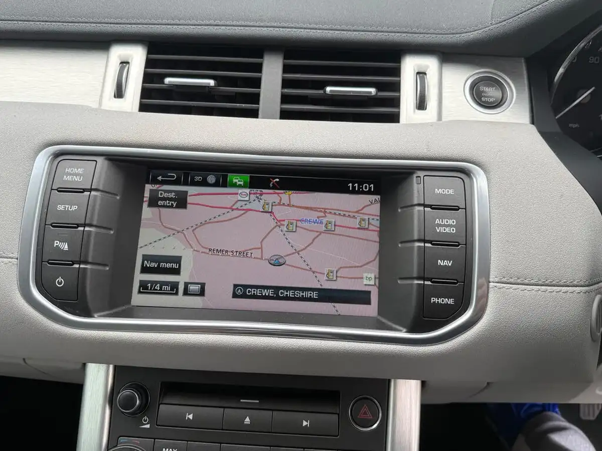 2015-land-rover-range-rover-evoque-22sd4-pure-tech-hatchback-5d-auto-big-28