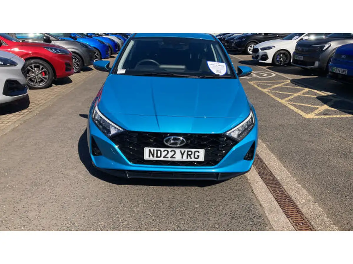 2022-hyundai-i20-10-t-gdi-premium-eclutch-imt-big-41