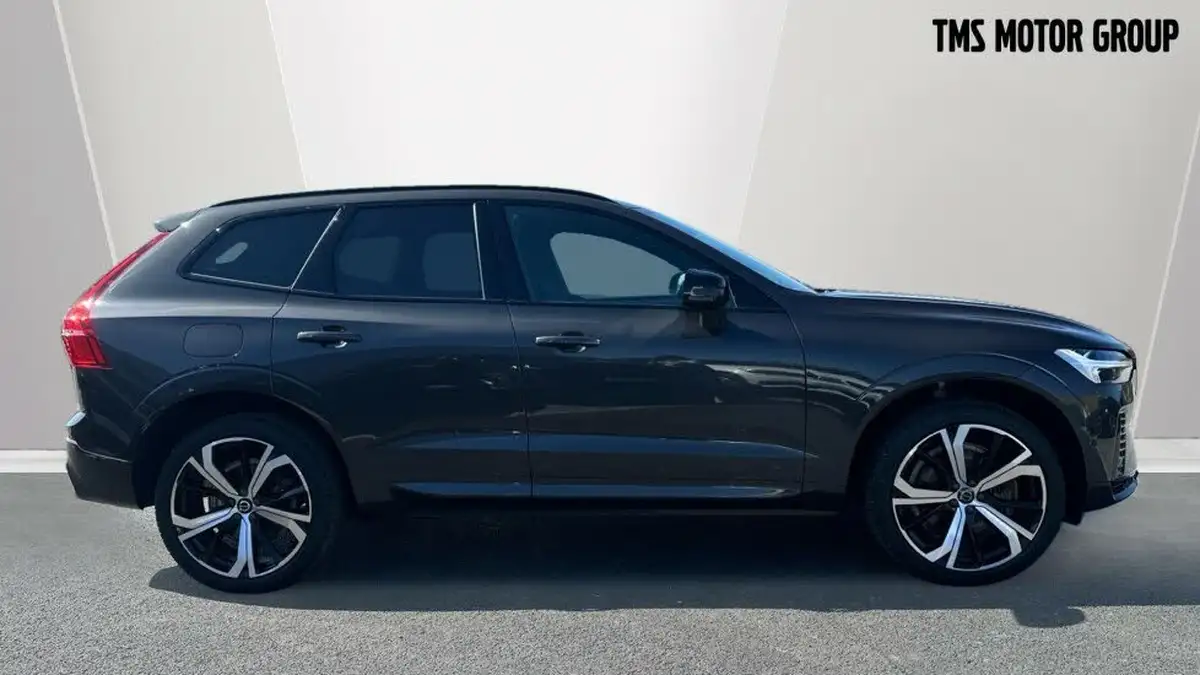 2024-volvo-xc60-20-t8-ultimate-dark-big-2