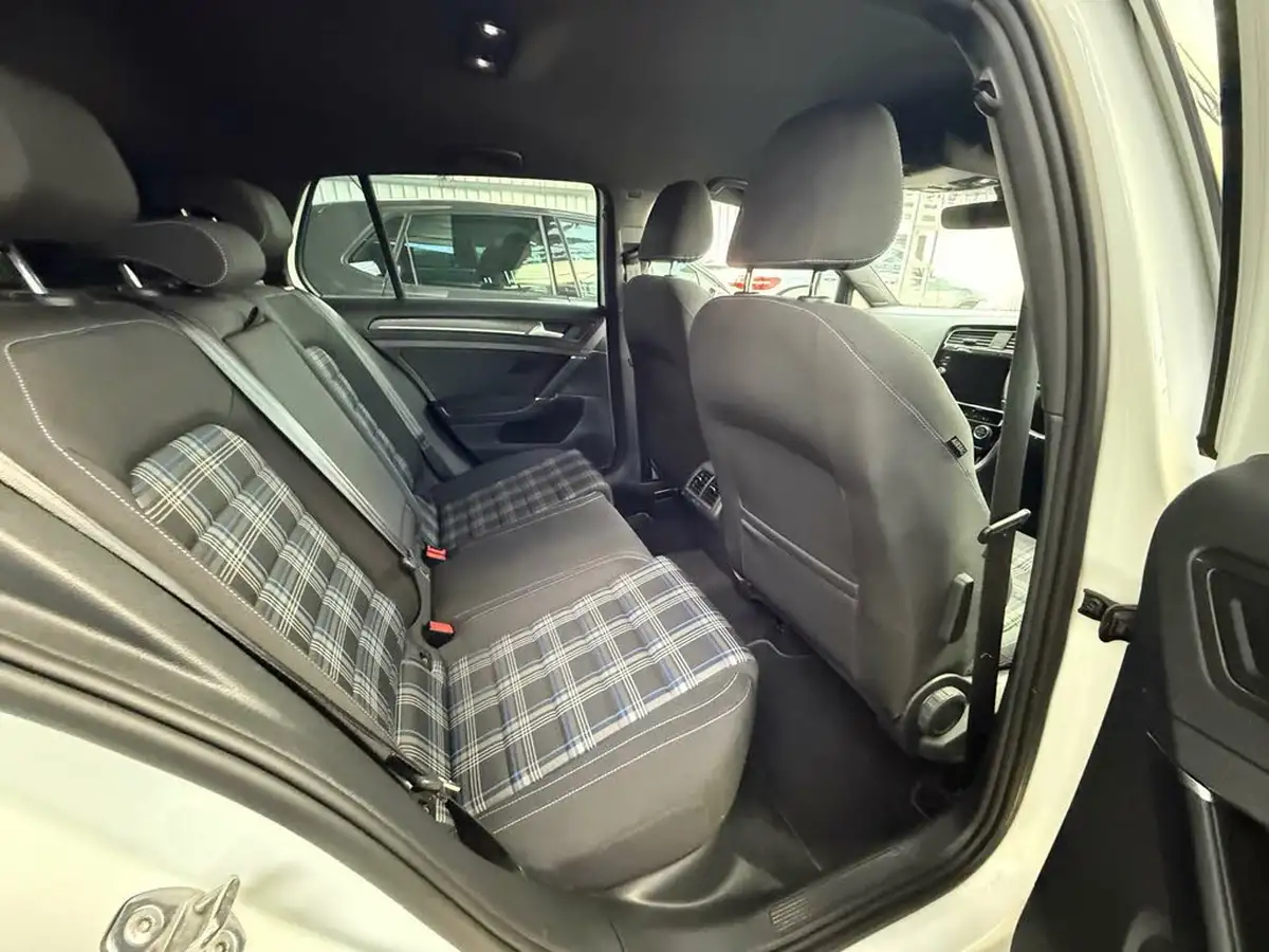 2017-volkswagen-golf-14-tsi-gte-advance-ss-big-36