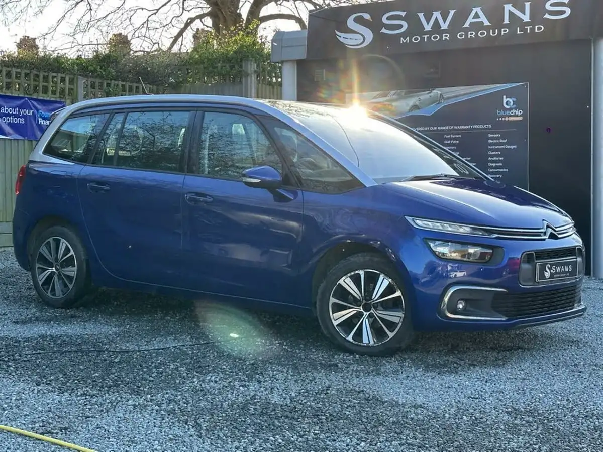 2017-citroen-grand-c4-picasso-16bluehdi-feel-big-1