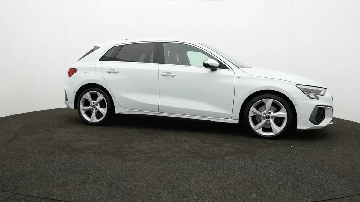 2020-audi-a3-20-30-tdi-sportback-5d-big-35