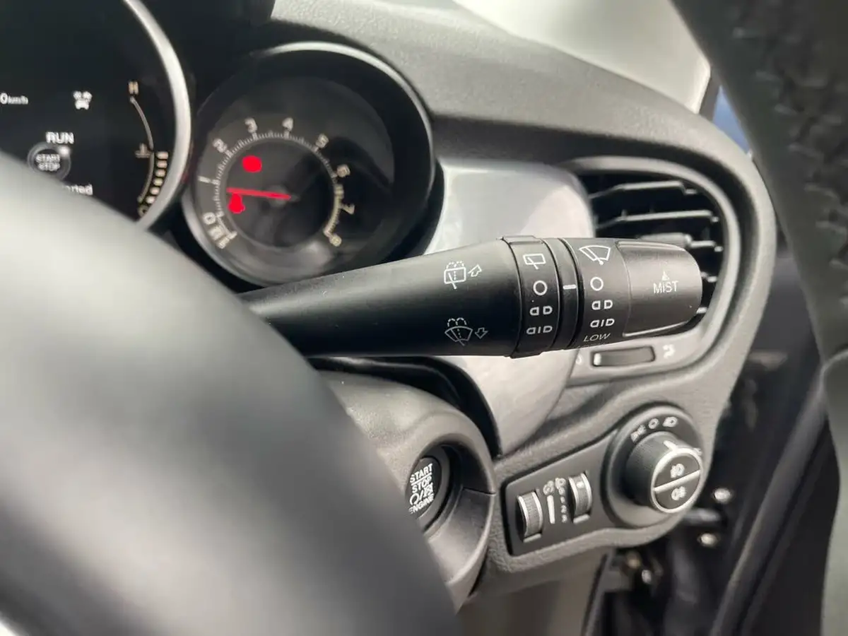 2016-fiat-500x-14-multiair-pop-star-big-33