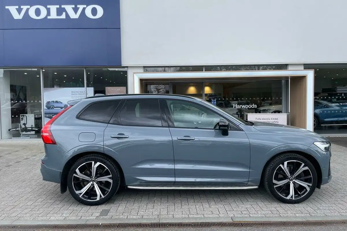 2022-volvo-xc60-20td-b4-r-design-pro-big-1
