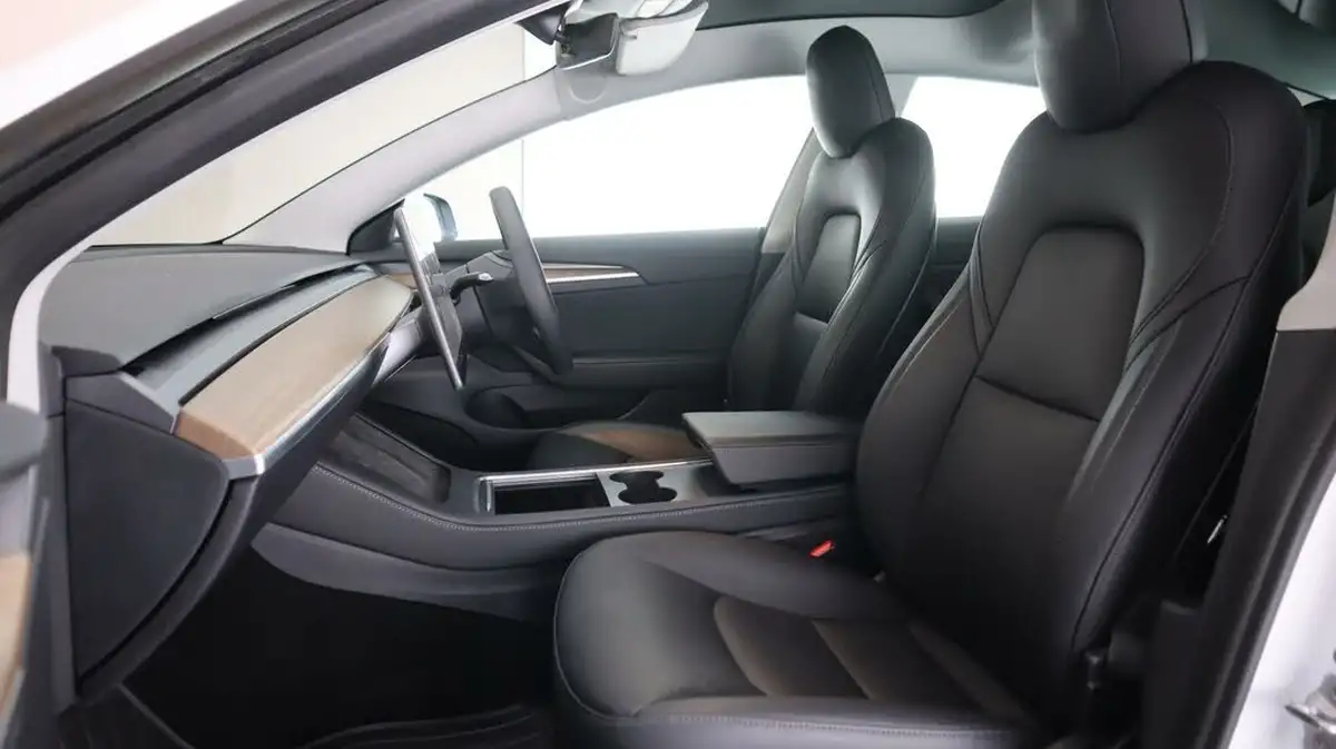 2021-tesla-model-3-e-long-range-4x4-big-14