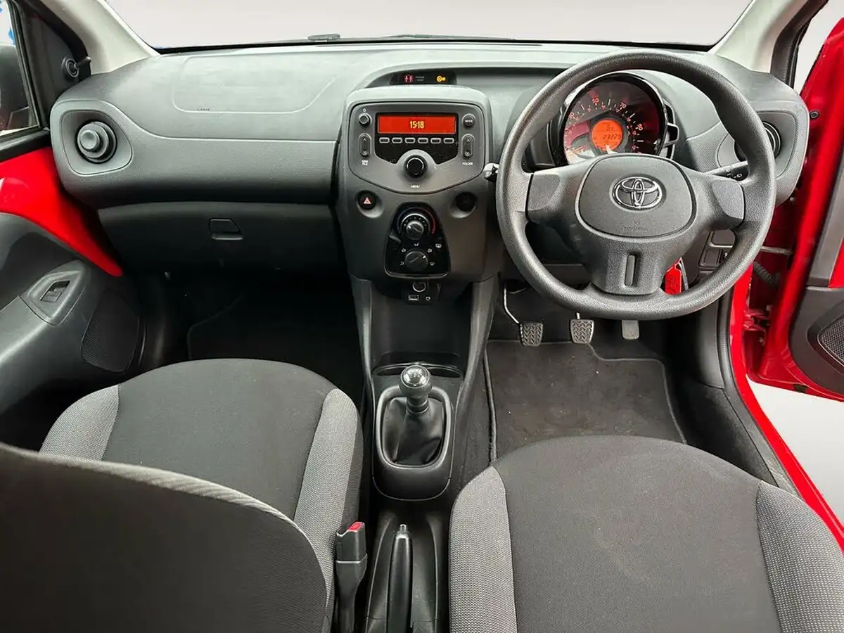 2020-toyota-aygo-10-vvt-i-x-5d-big-8