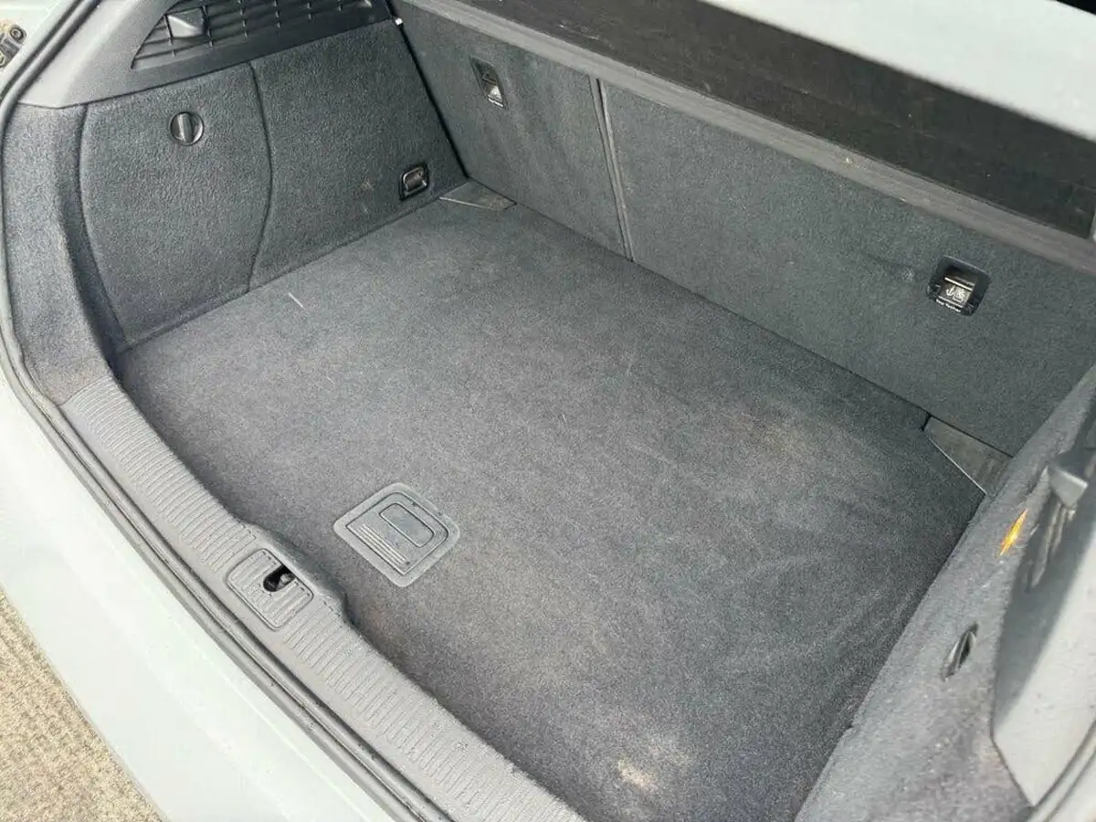 2013-audi-a3-16td-se-hatchback-3d-big-6