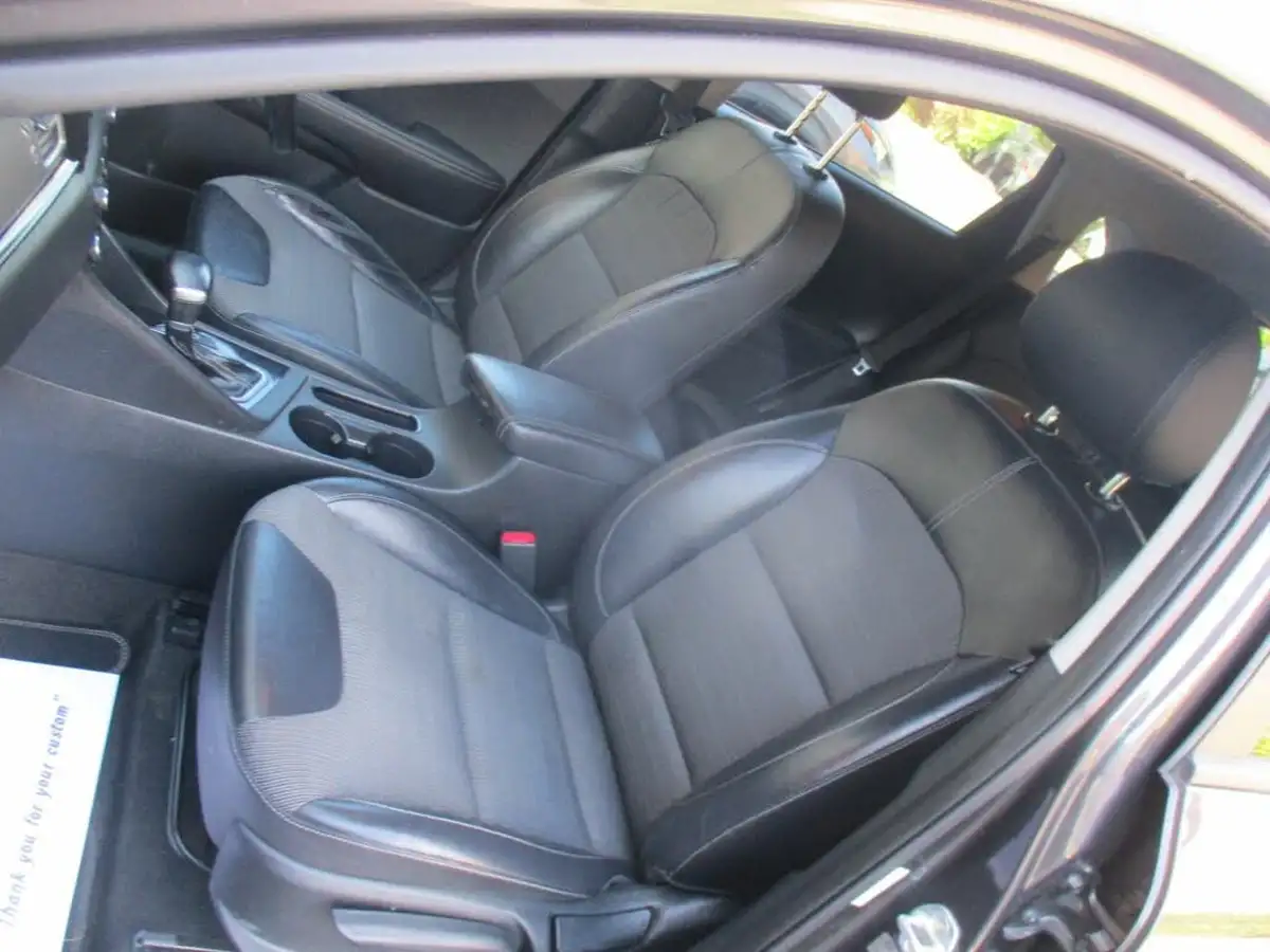 2017-kia-niro-16-gdi-2-156kwh-lithium-ion-big-34