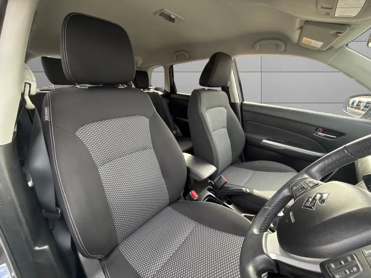 2022-suzuki-vitara-14-boosterjet-sz-t-big-10