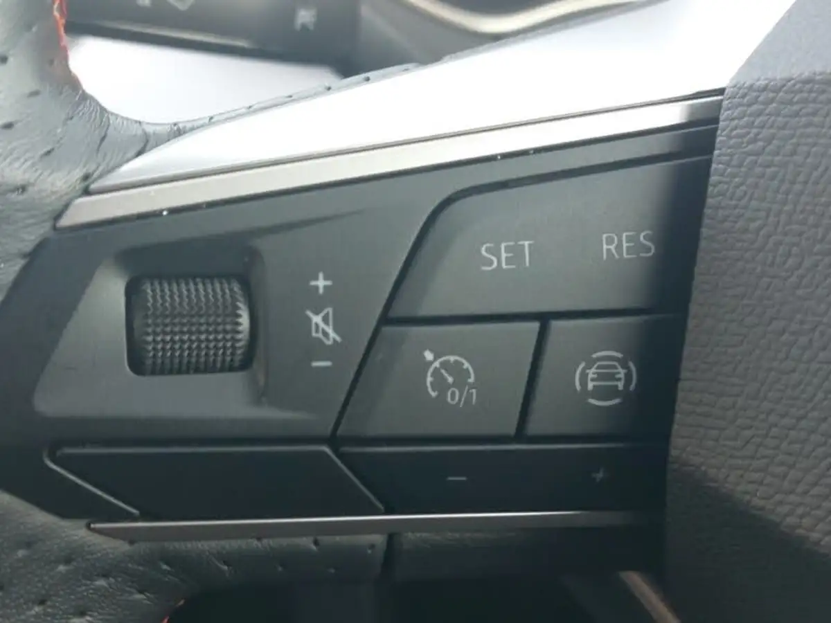 2022-seat-arona-10-tsi-fr-sport-big-17