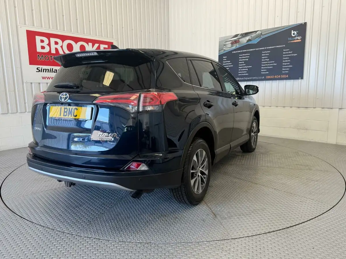 2018-toyota-rav4-25-vvt-i-icon-tech-big-2