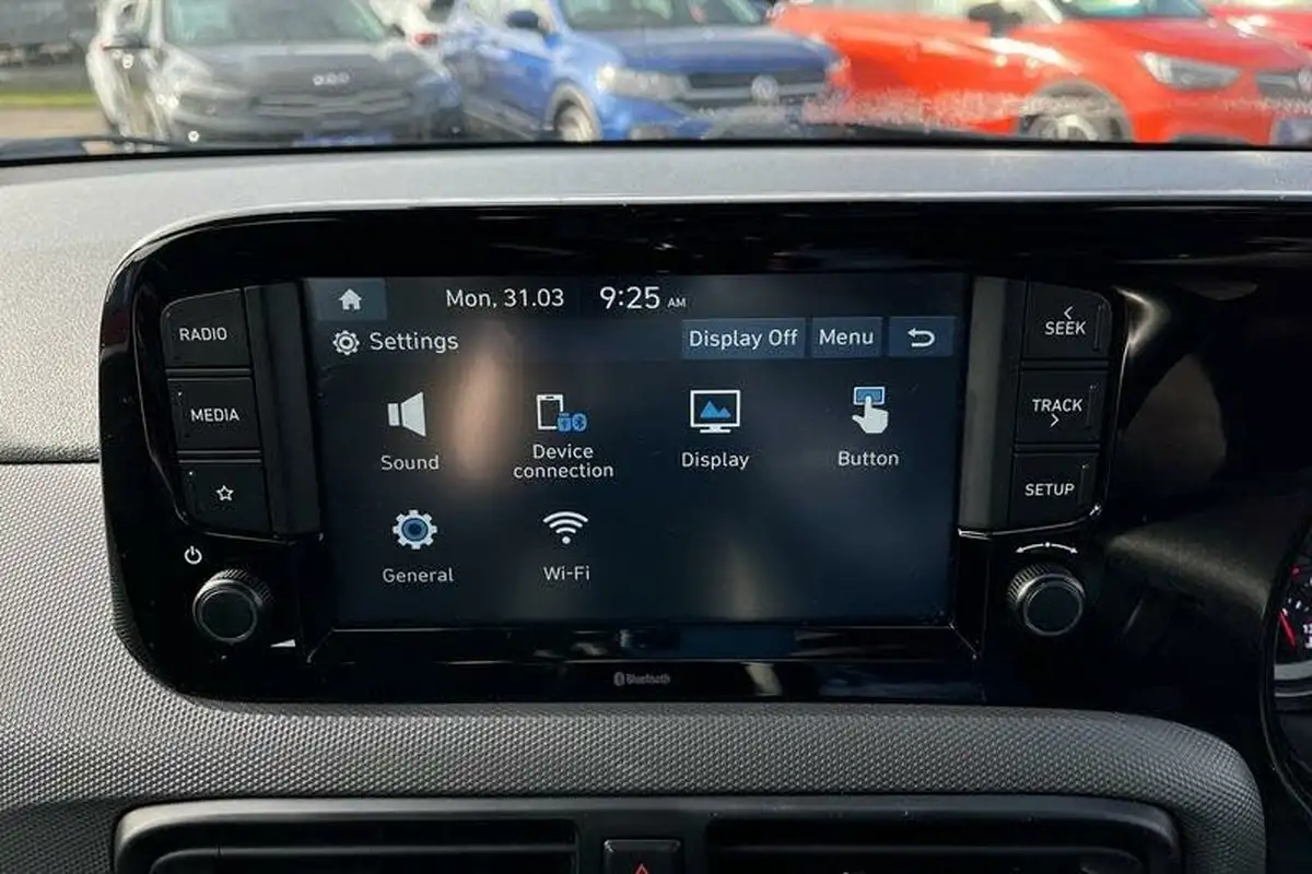 2021-hyundai-i10-12-se-connect-auto-big-32
