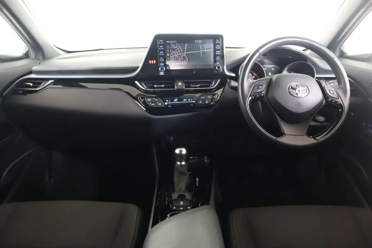 2021-toyota-c-hr-18-vvt-i-design-big-9