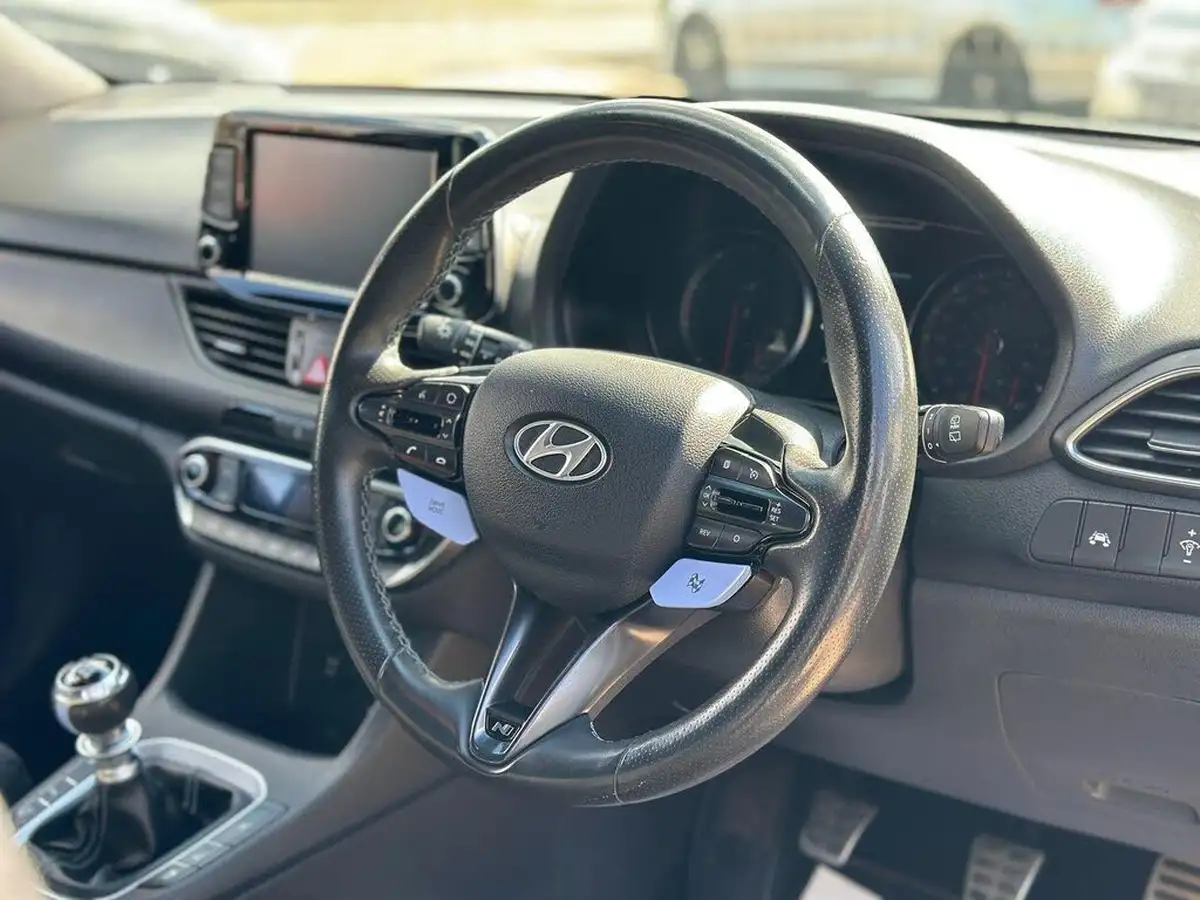 2019-hyundai-i30-n-20-t-gdi-n-performance-hatchback-big-16