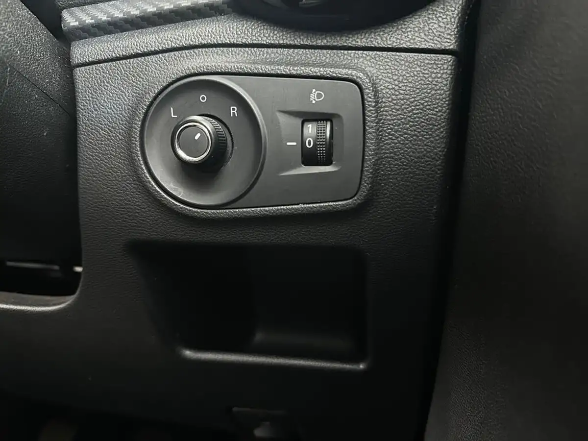 2023-mg-mg3-15-vti-tech-exclusive-nav-big-20
