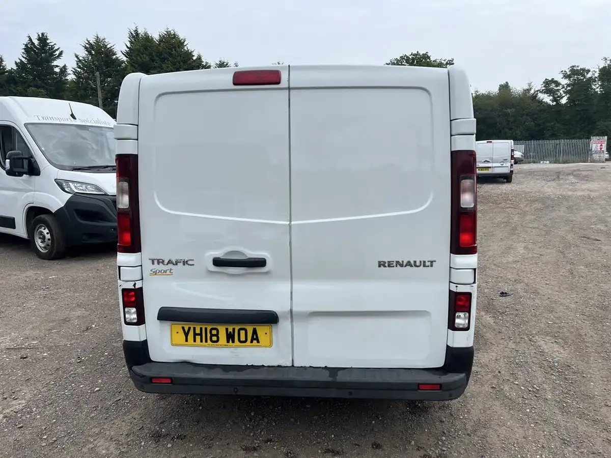 2018-renault-trafic-16dci-sl27-125-sport-nav-energy-125-e6-panel-van-big-14
