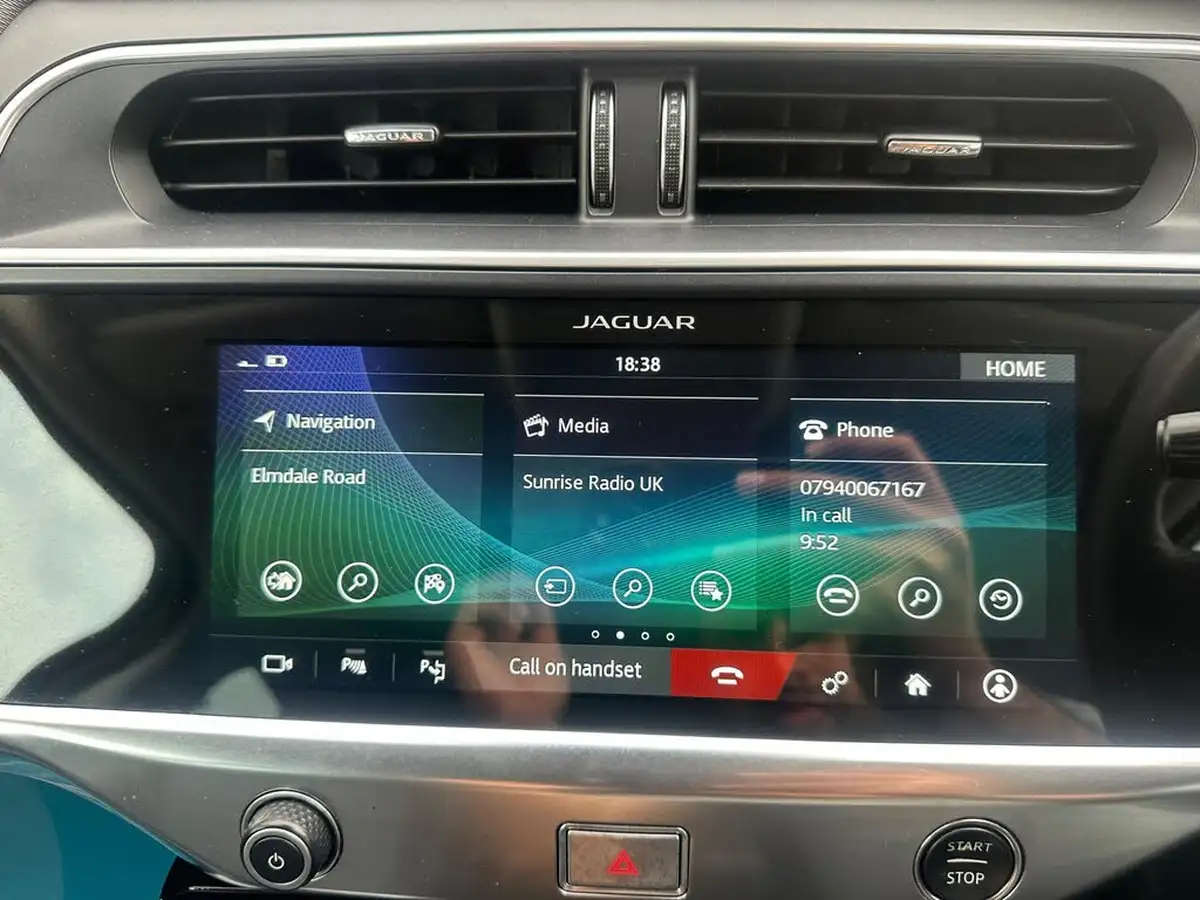 2019-jaguar-i-pace-ev400-se-big-49