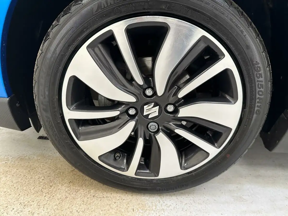 2019-suzuki-swift-12-dualjet-attitude-big-31