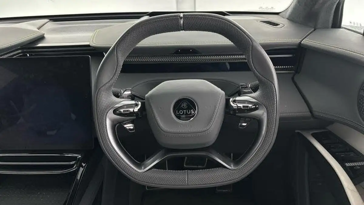 2024-lotus-eletre-e-r-big-19