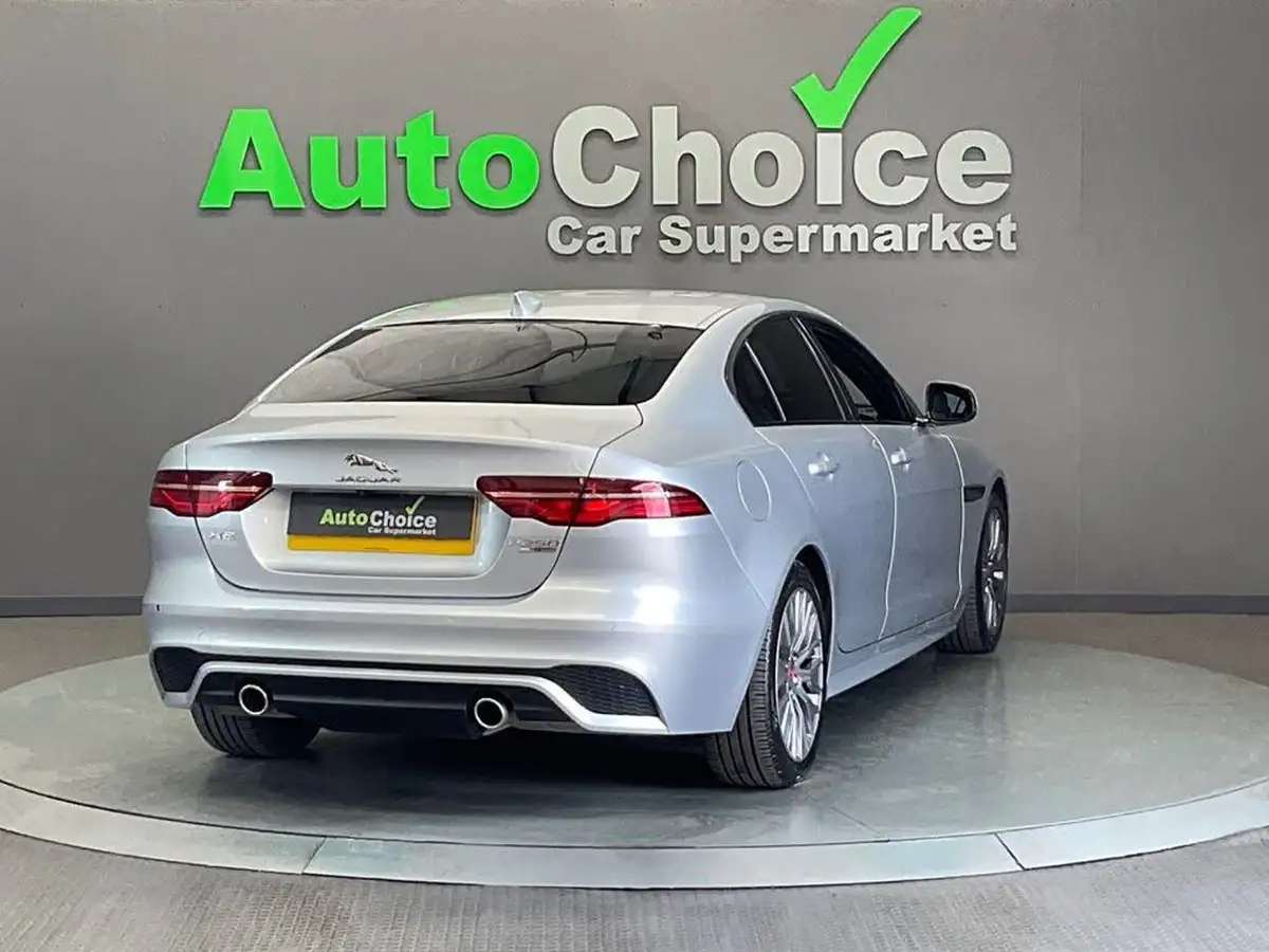 2019-jaguar-xe-20i-r-dynamic-s-250ps-big-16
