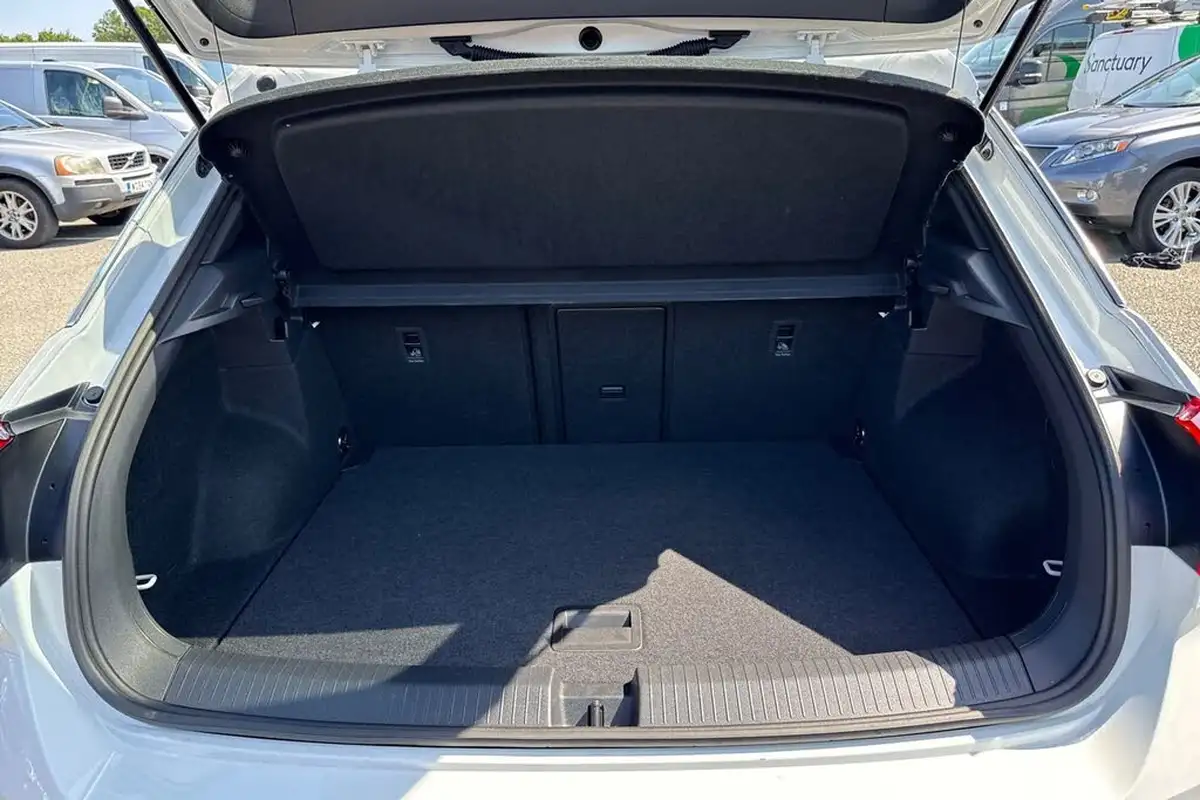 2024-volkswagen-t-roc-15-tsi-r-line-hatchback-5d-dsg-big-9