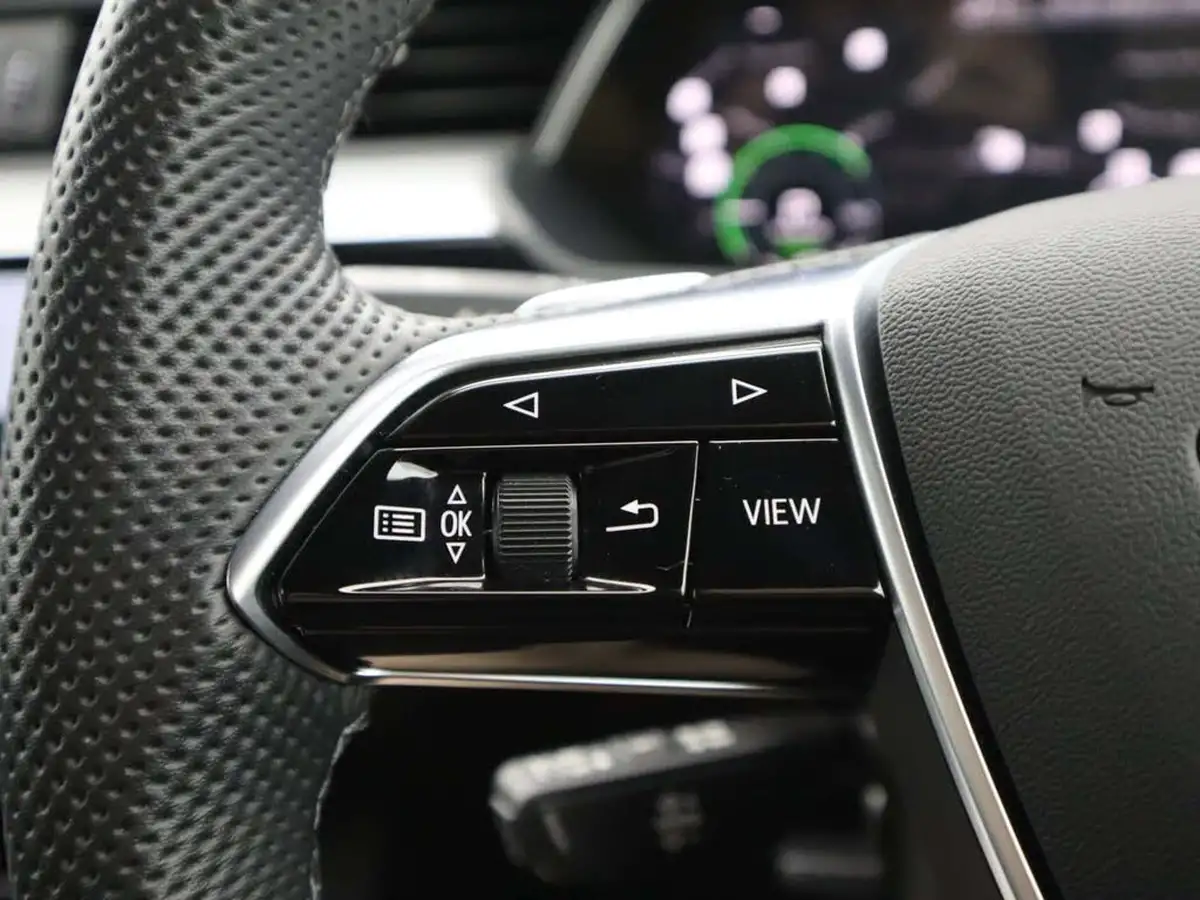 2022-audi-e-tron-50e-s-line-station-wagon-big-31