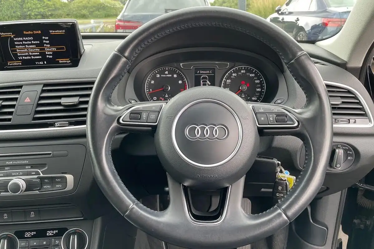 2016-audi-q3-14-tfsi-se-big-35