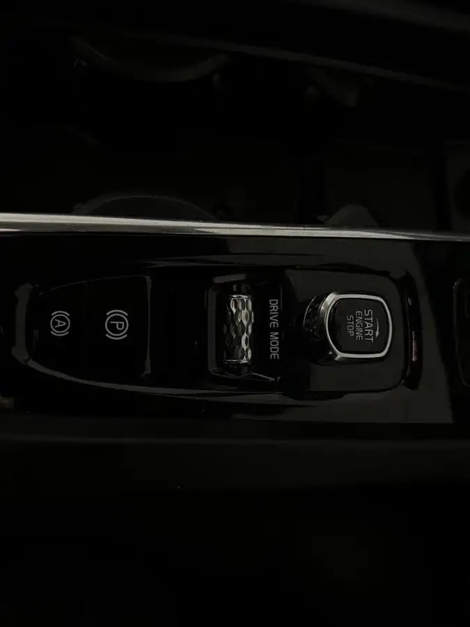 2021-volvo-xc60-20-t6-inscription-expression-340bhp-big-33