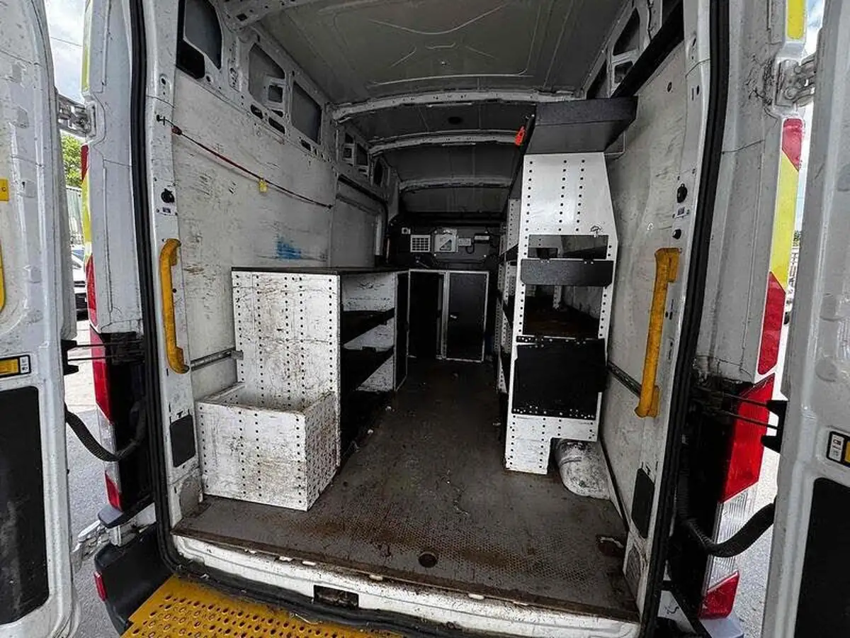 2018-ford-transit-20tdci-350-l2h3-170pseu6-rwd-panel-van-big-12