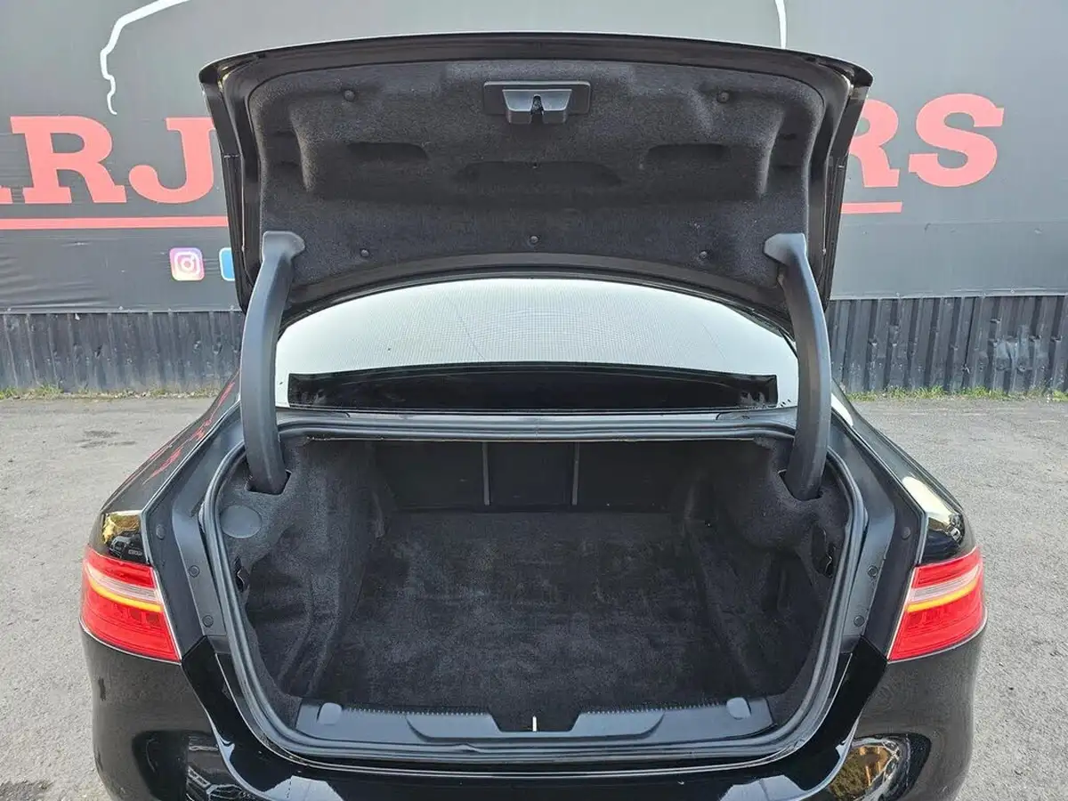 2018-jaguar-xe-20i-landmark-200ps-big-63