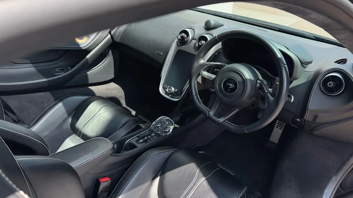 2019-mclaren-570gt-38-big-19