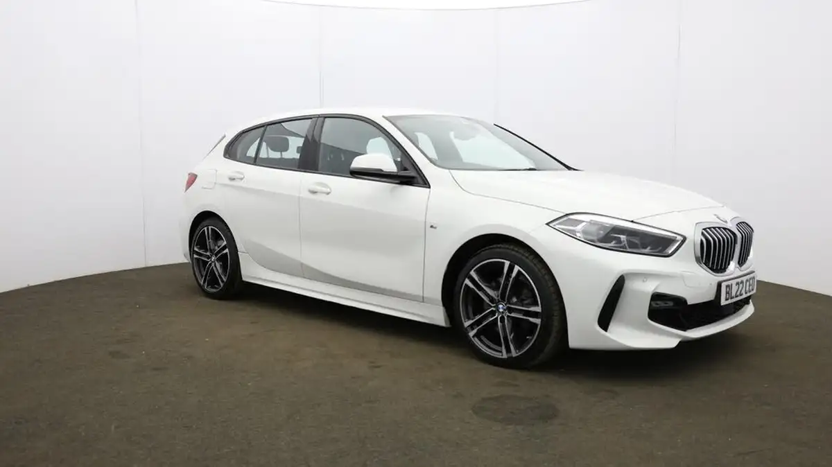 2022-bmw-1-series-15-118i-m-sport-lcp-big-42