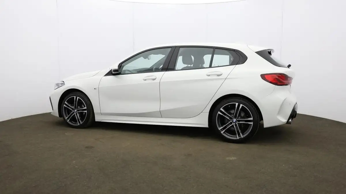 2022-bmw-1-series-15-118i-m-sport-lcp-big-66